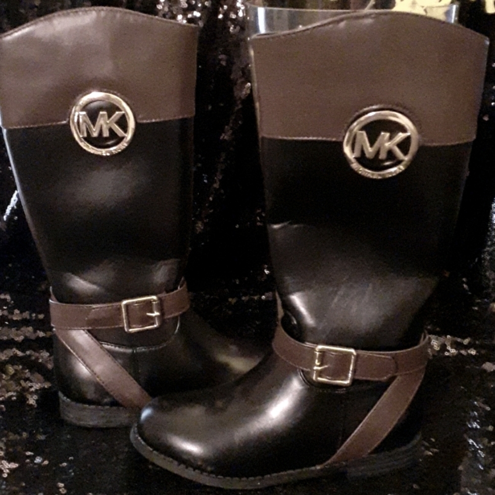 Kids boots